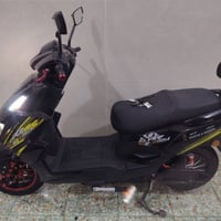 سكنس رياضي GT.. 6 بطاريات كبار . فول  نظام 4 سرع . سرعه 99 . نظام رجوع...