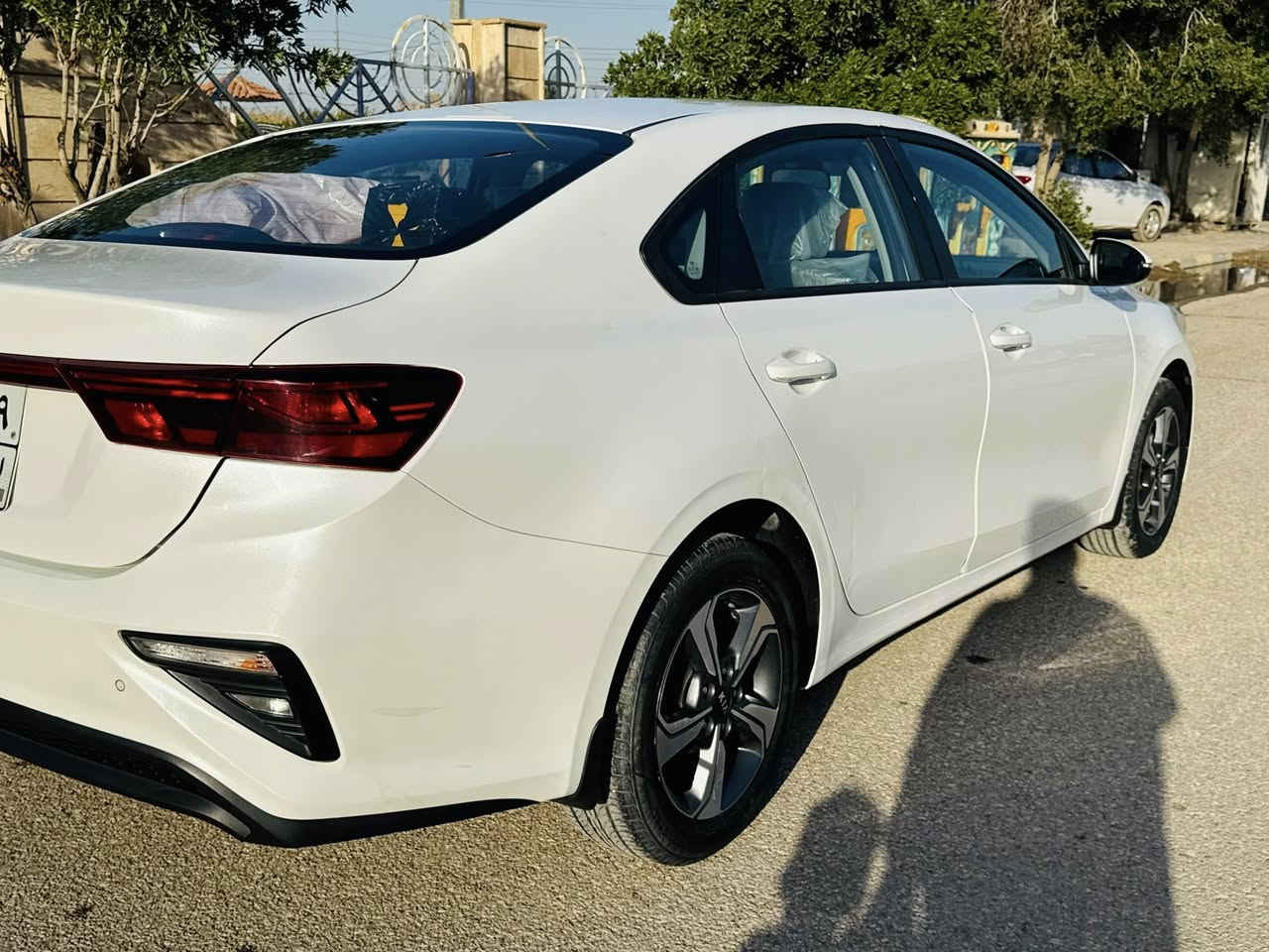 سيراتو 2020 خليجي 
مواصفات 
ويل كب
شاشة و كاميرا 
حساس خلفي 
اشاير بلمري
تبريد قطعتين 
فول تحكم استيرن 
كروز سرعه 
داريف مود 
كفاله عامه ماعاده بارد بسيط  
مكانه واسط العزيزيه
0781 280 8704
السعر 150$
