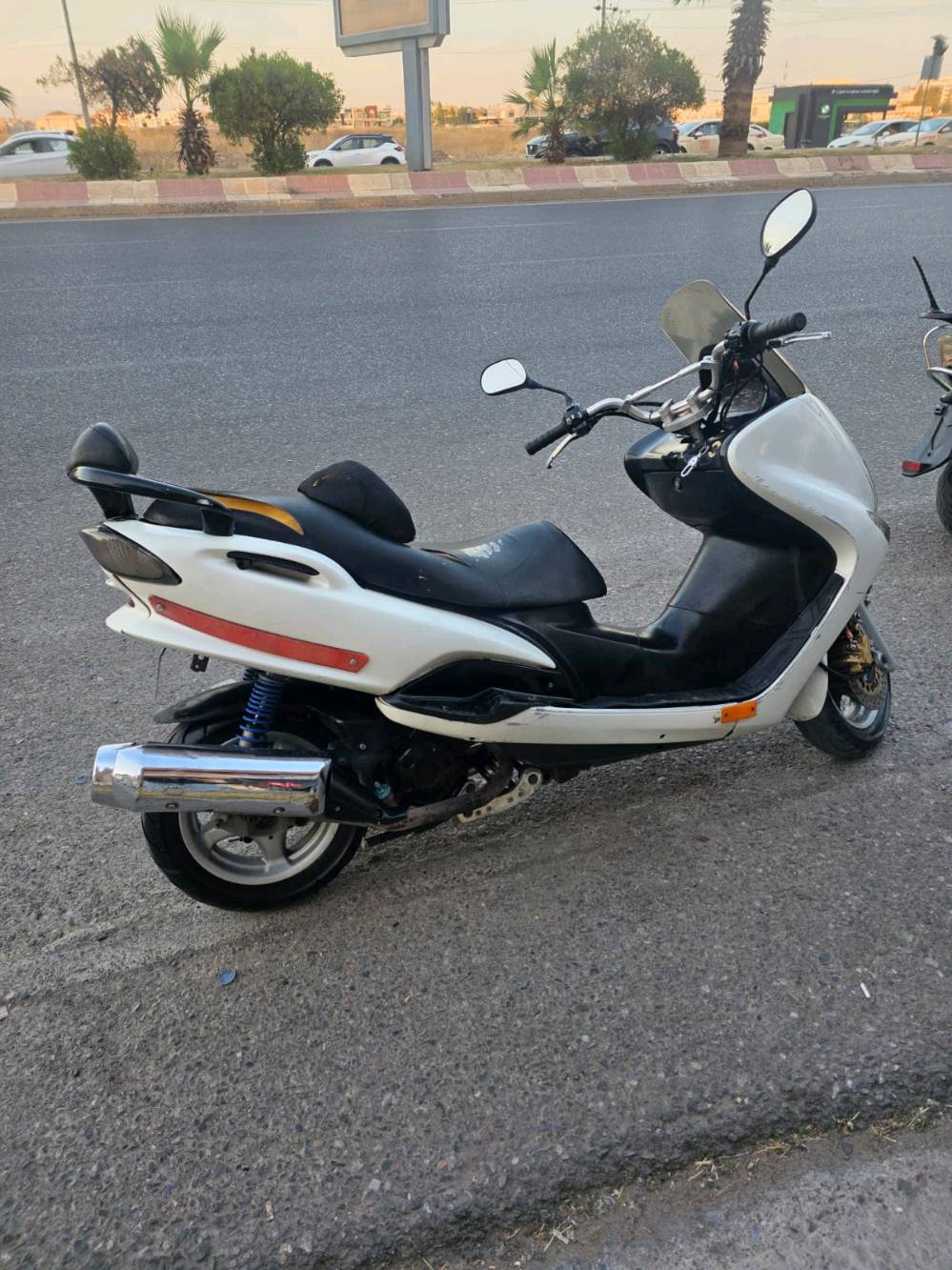 يامها ماجيستي 06 للبيع 350$ وبيه مجال
تسكن بأي منطقة/محافظة بالعراق حتى أضيفها بالوصف؟: 
اربيل