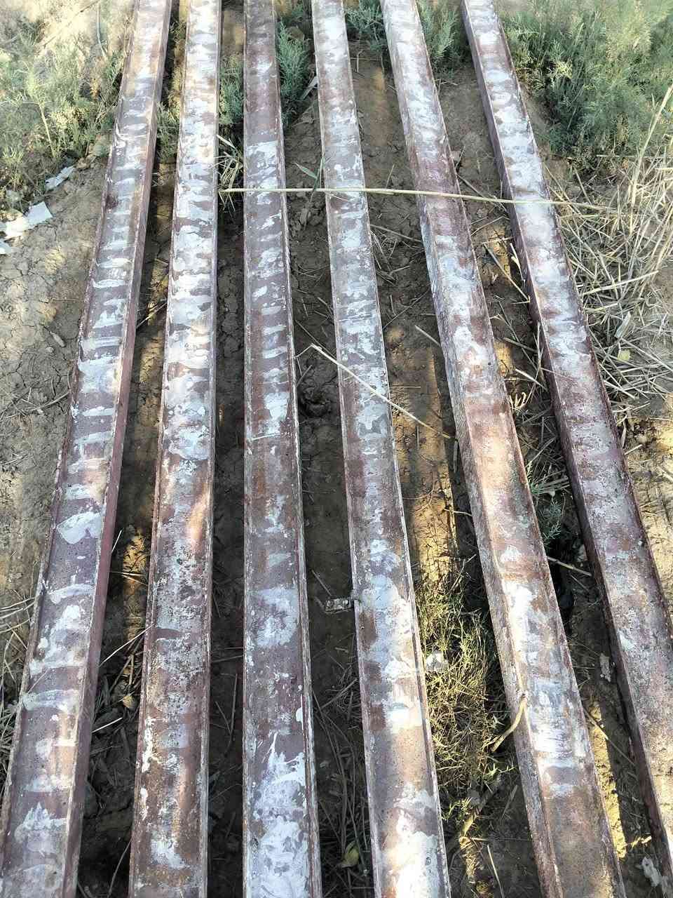 يوجد شيلمان للبيع
النضافه 90٪ شيلمان نضيف 
طول لوحده 4 متر 
نضافه كدام عينك شيلمان بلجيكي 
مكان كوت قضاء الاحرار 
تواصل ***********
