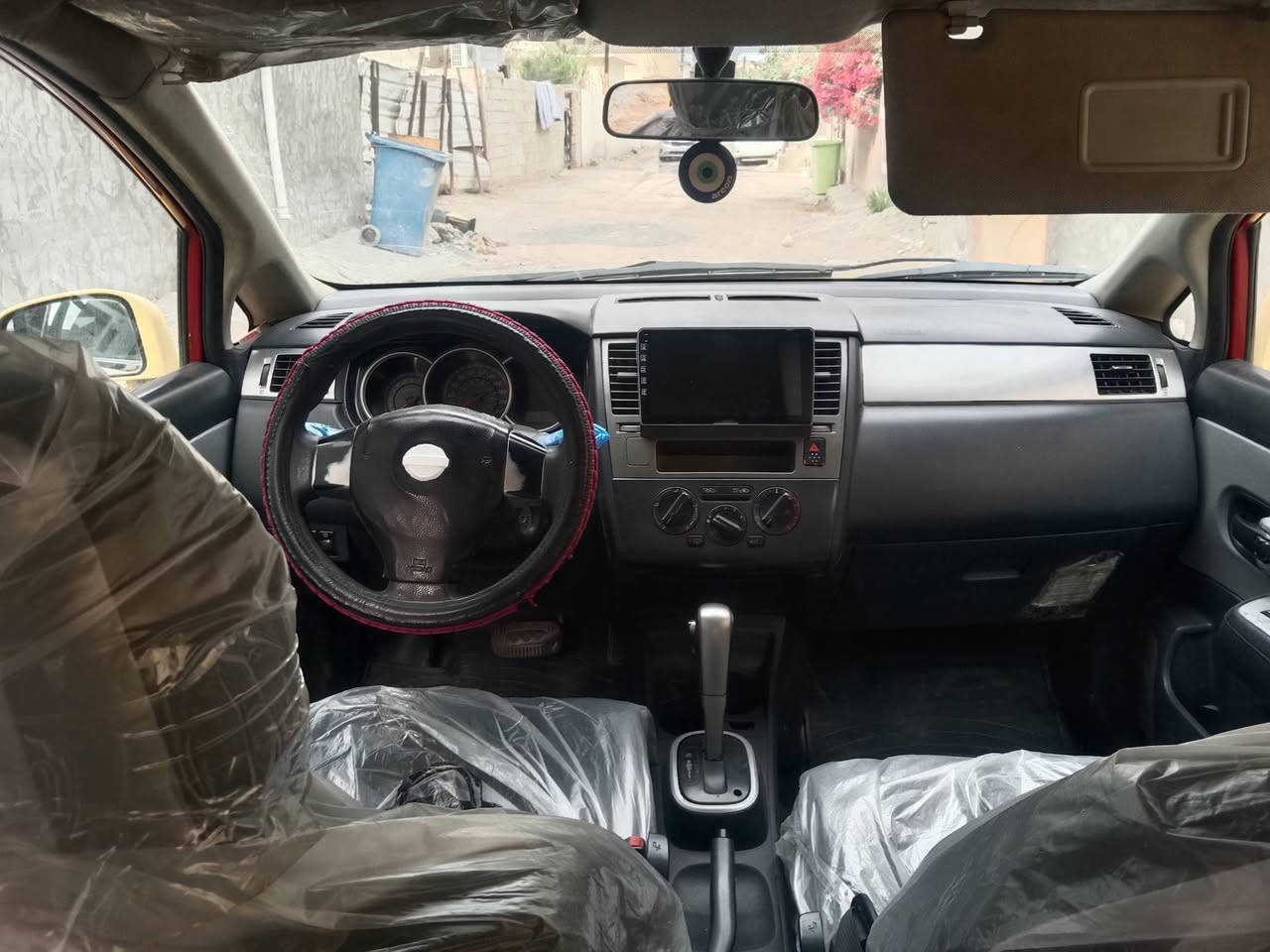 السلام عليكم نيسان موديل 12 رقم انكليزي بغداد تحويل ثاني يوم سعر 45بيه مجال مكان  بابل رقم الهاتف ***********
