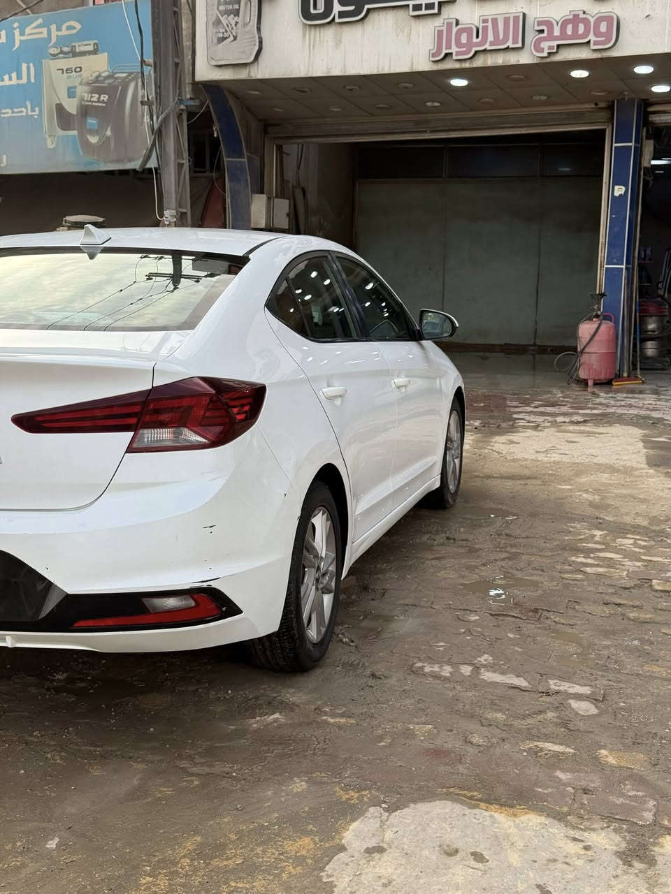 سلام عليكوم النترا مديل 20رقم بابل باسمي حادثها جاملغ وبنيد 
مكان بابل سعر ١٤٥وبيها مجال فول عده بصمه والفتحه كير ومكينه مكفولات بلادي ما ملعوب بيهن رقم 
***********
