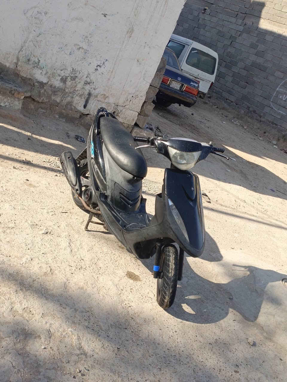 سلام عليكم دراجه ماكس عدله مكفوله كفاله عامه دراجه صالهه شهر من طلعت من رمبه سلف وهندر شغال كهربائيات كلهه شغاله سعر 800 وبيهه مجال للشراي المكان بغداد مدينه صدر حي طارق شراي يتصل علئ هاذه رقم 0771 010 9582
