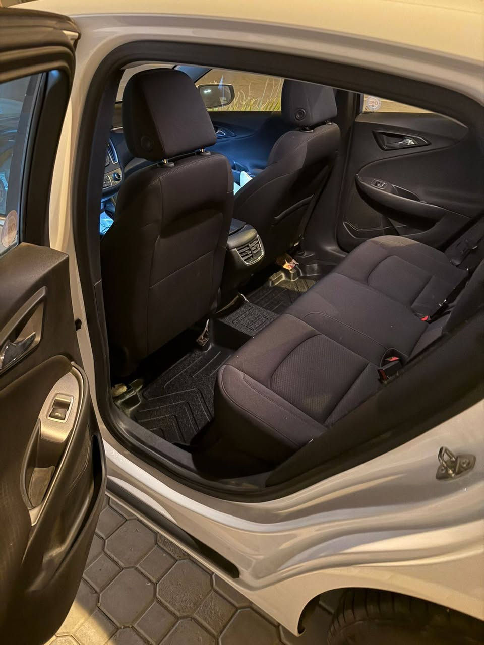 ماليبو 2023 LT 
محرك 1500 تيربو 
مواصفات
فتحة بانوراما 
شاشه جبير 
تشغيل عن بعد 
كشن كهربائي 
كامره خلفيه
بعد مواصفات معروفه مال LT
ماشيه 58
رقم بغداد
اربع تايرات جديد 
الحادث مثل ما موضح بالصور
مكان السياره البصرة

للاستفسار /***********
ملاحظة غير متوفر في فيسبوك
موجود في الواتساب البصرة, العراق
