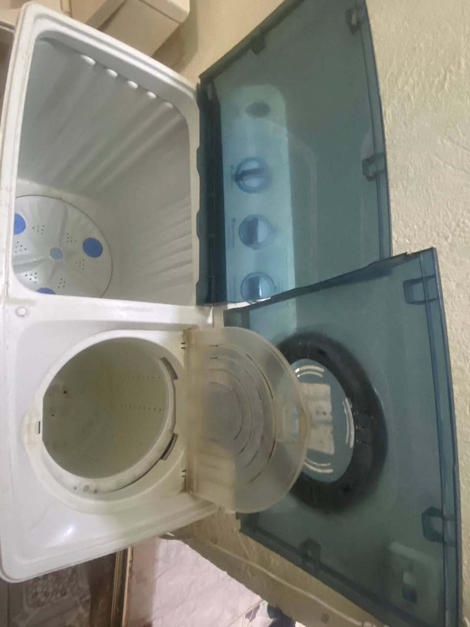 السلام عليكم البيع غساله حجم جبير نضيفه السعر ١٧٥ العنوان بغداد الكرخ رقم الهاتف ***********
