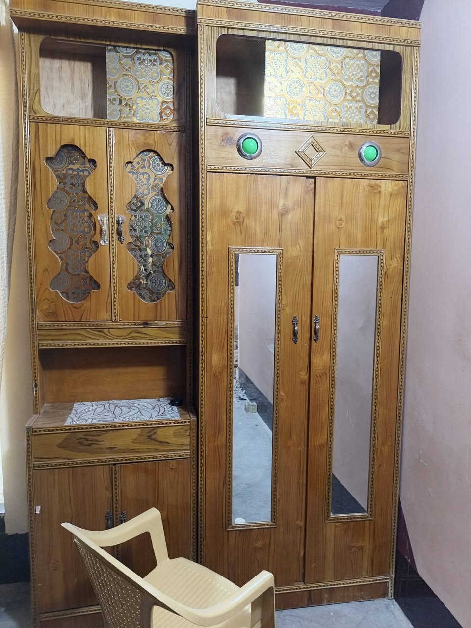 سلام عليكم غرفه للبيع العنوان صقلاوية زغاريت كنتور احطاطه نظيف وجربايه كذلك احطاطه سعر مليون وبيها مجال
للتواصل مع الارقام الاتيه
***********
***********
***********
