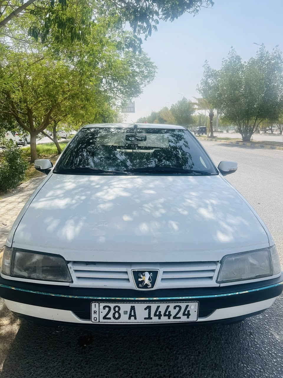 السلام عليكم بيجو  ‏405   GLX 2012 السياره جاهزه مال جناي تدفئه تبريد خير من الله كهربائيات كله شغاله مكينه لاتنقيص ولا تبخير فرنسيه حداديه صارلي شهر مسويه تخم تاير جديد دوشمه جديده السياره بسمي رقم إنكليزي السنويه 2030 مامتواجد ع فيس بوك ***********
