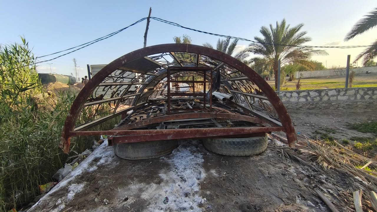 السلام عليكم البيع شبابيك عدد 6زاد باب جنح مكان بابل الكفل رقم الهاتف ***********
