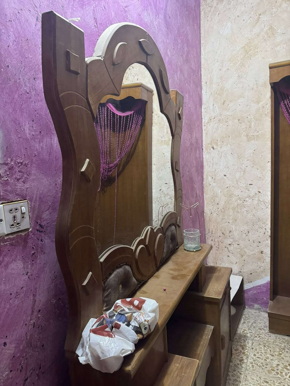غرفه أخشاب 6 أبواب صاج نضيفه جدا سعرها مناسب جدا مكاني بابل شارع 80 
لاستفسار اكثر ‭0773 736 4323‬
