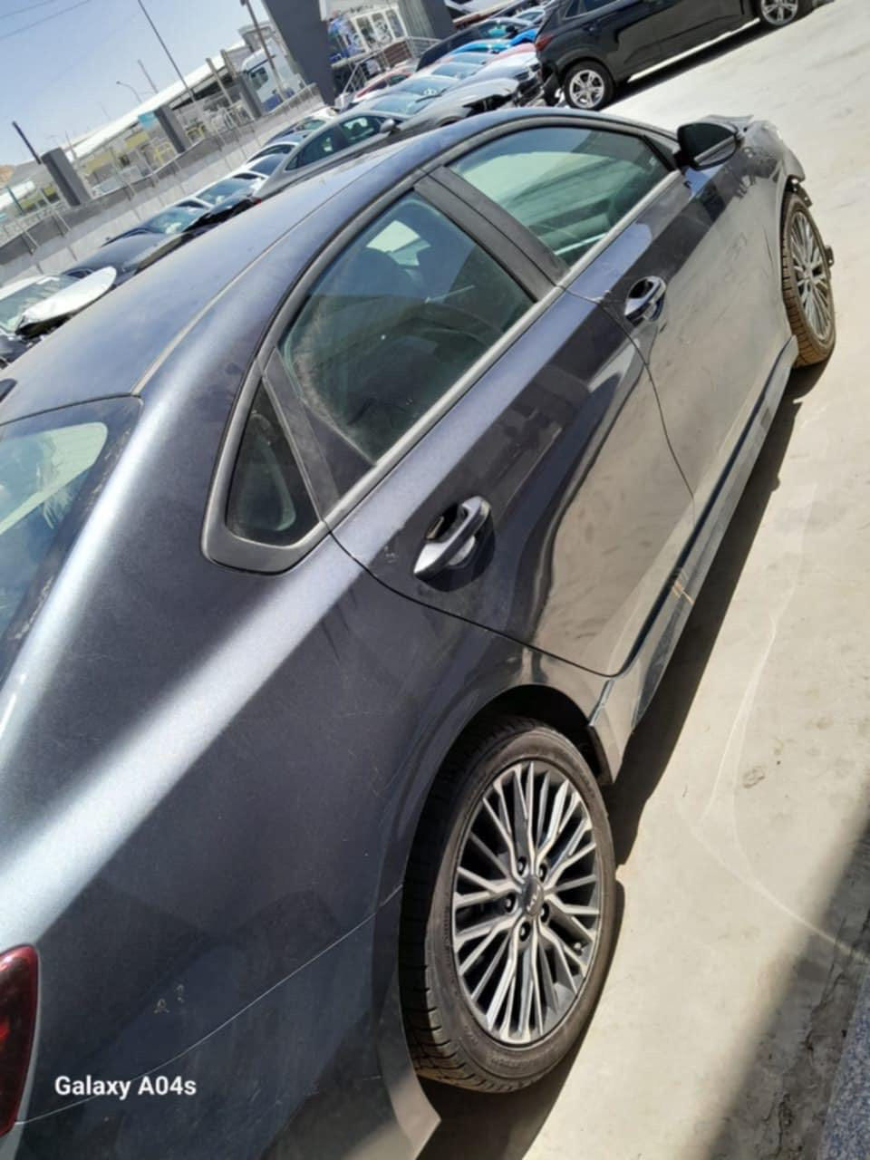 فورتي
٢٣ 

ضربته بسيطه كلش 

تترقم بغداد أو بابل بكيفالمشتري السياره جديده وحادثه كلش خفيف صور الحادث بمنشور السعر 160 وبيه مجال ***********
