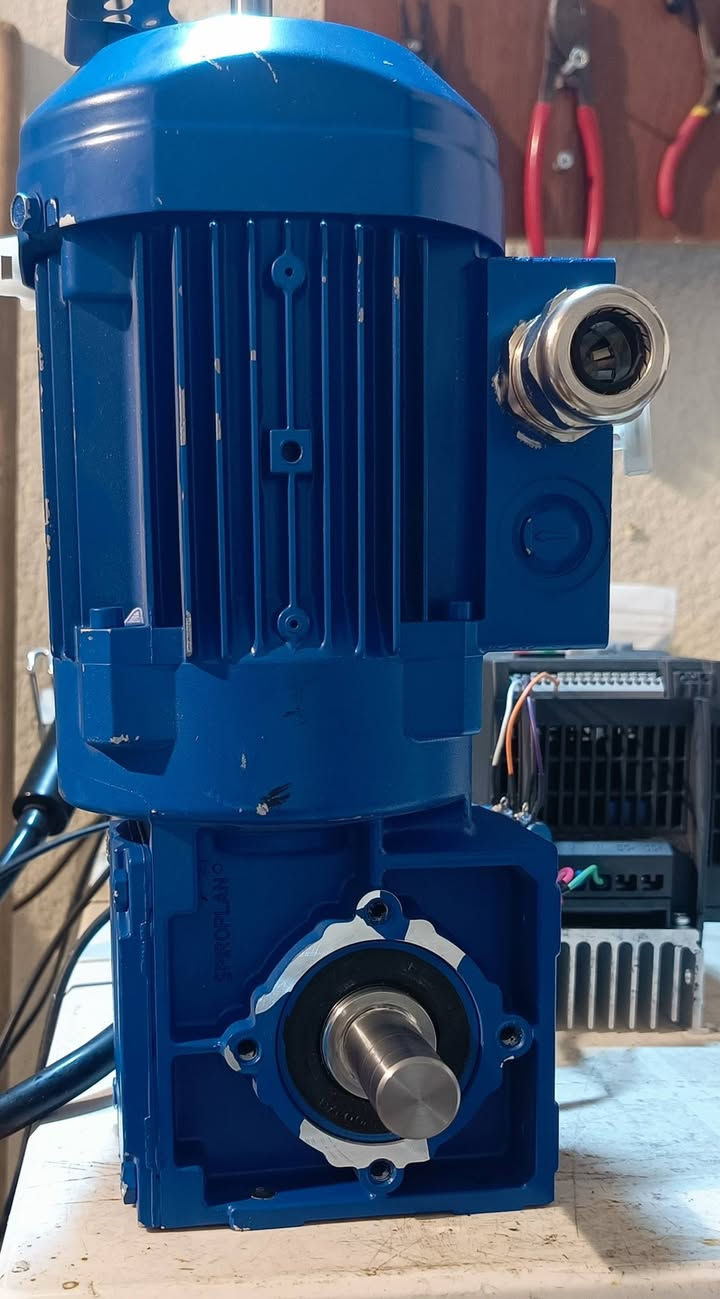 السلام عليكم
ماطور أوربي فرنسي
اخو الجديد نظيف 99.99%
مع كير بوكس
سعر القطعة 90 دولار مع التوصيل
اي استفسار الخاص مفتوح


**إذا كنت صاحب هذا الإعلان وتريد حذفه لأي سبب، رجاءا أرسل رسالة إلى الدعم الفني**