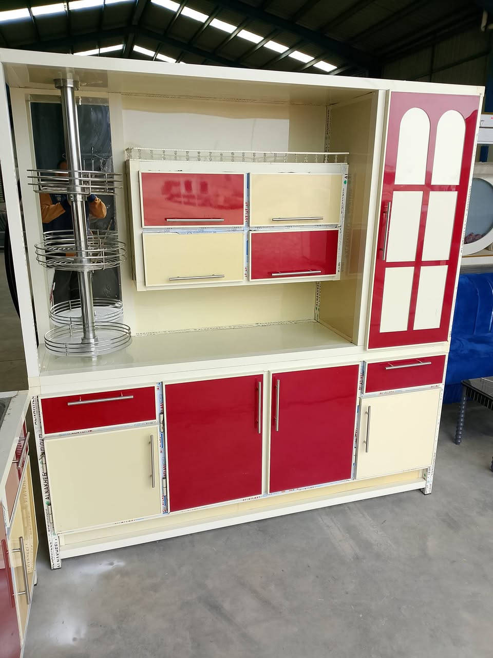 كاونتر مستعمل جدا نضيف وبرهم ينباع الكاونتر بدون سنك العنوان صويره شارع العام قرب محطة ام وليد السايد الرايح البغداد للتواصل ***********/مجمع الشمال للاثاث المنزلي /واهلا وسهلا بكم
