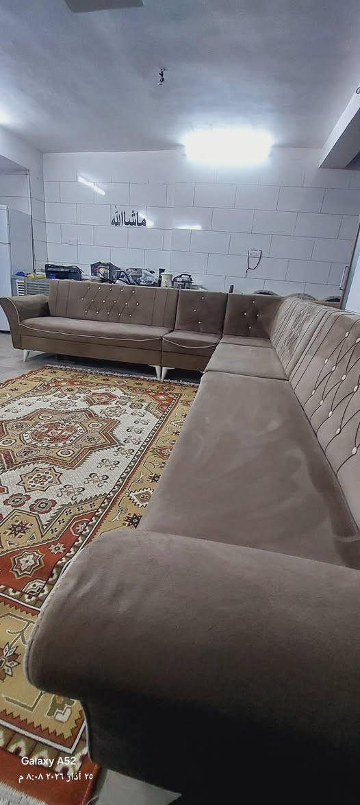 ديوان ١٠ نفرات كلش نضيف للبيع وبسعر ١٦٠الف الاستفسار الاتصال ع*********** شارع سالم خلف شركه كورك قرب دائره الكهرباء
