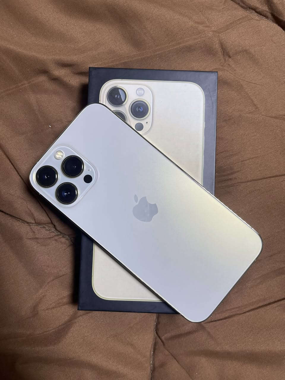 ايفون 13برو ماكس
ذ 265
ب 91
مكفول من الشخط 
لاصيانه ولاتبديل
مكاني بغداد 
رقم ***********
مامتواجد عل فيس 
شراي اتصل
السعر 750وبي مجال لشراي بسيط
