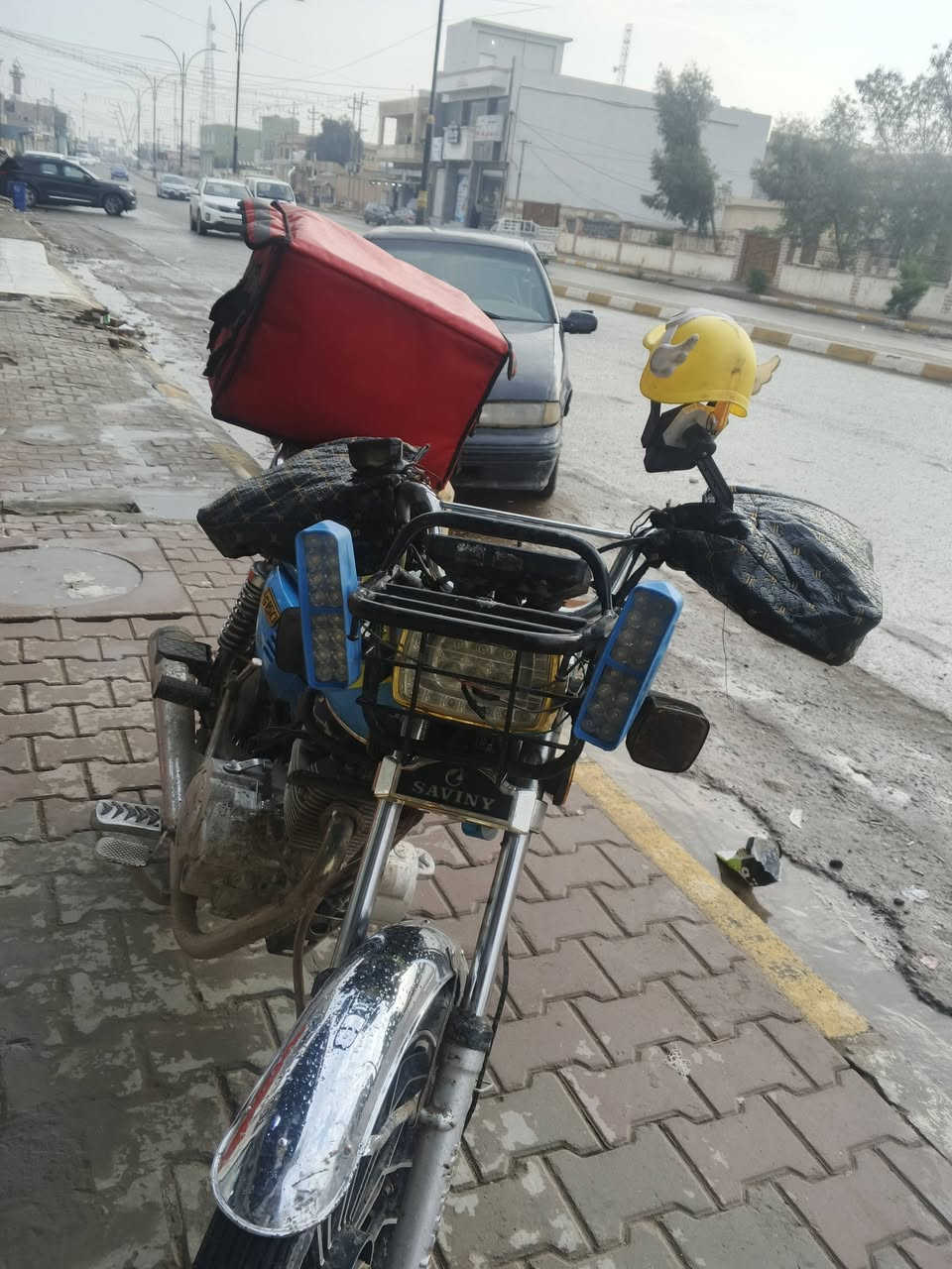 سيفان للبيع موديل 24دراجه شوفت لعين شاشه واكفه سعرها 600وبيها مجال ***********
