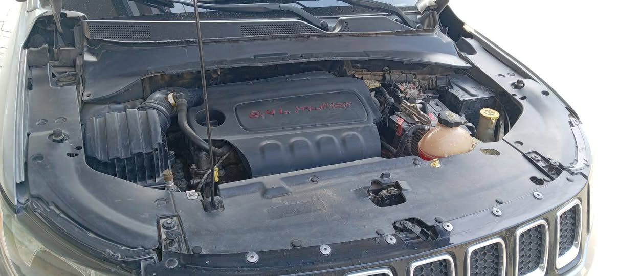 اسلام عليكم للبيع جيب حادث بصيط تكمه وشوي من القماره موديل 2018 بيع او مراوس وانطي فرق 115 وبيها مجال***********
