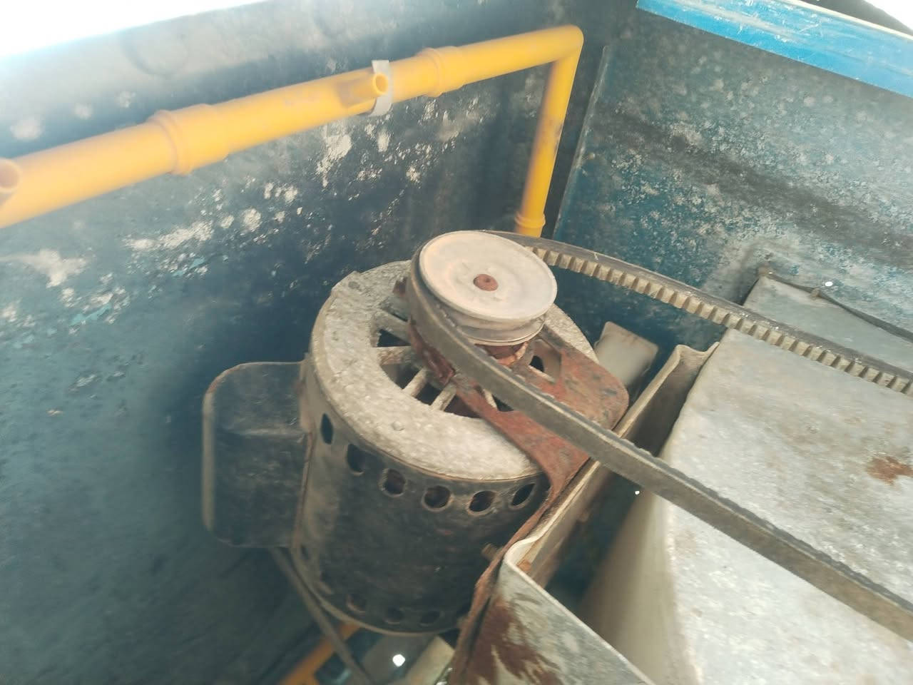 مبرده٢او نص سوبر ماطور بلاد سرعتين شغاله شوف عينك٤٥ قفله و***********
