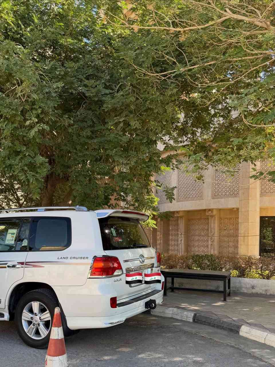 للبيع  لاندكروز 
 فطيم 2013  6 سلندر كفاله
كير محرك كفاله السعر 35 رقم بغداد 
***********
