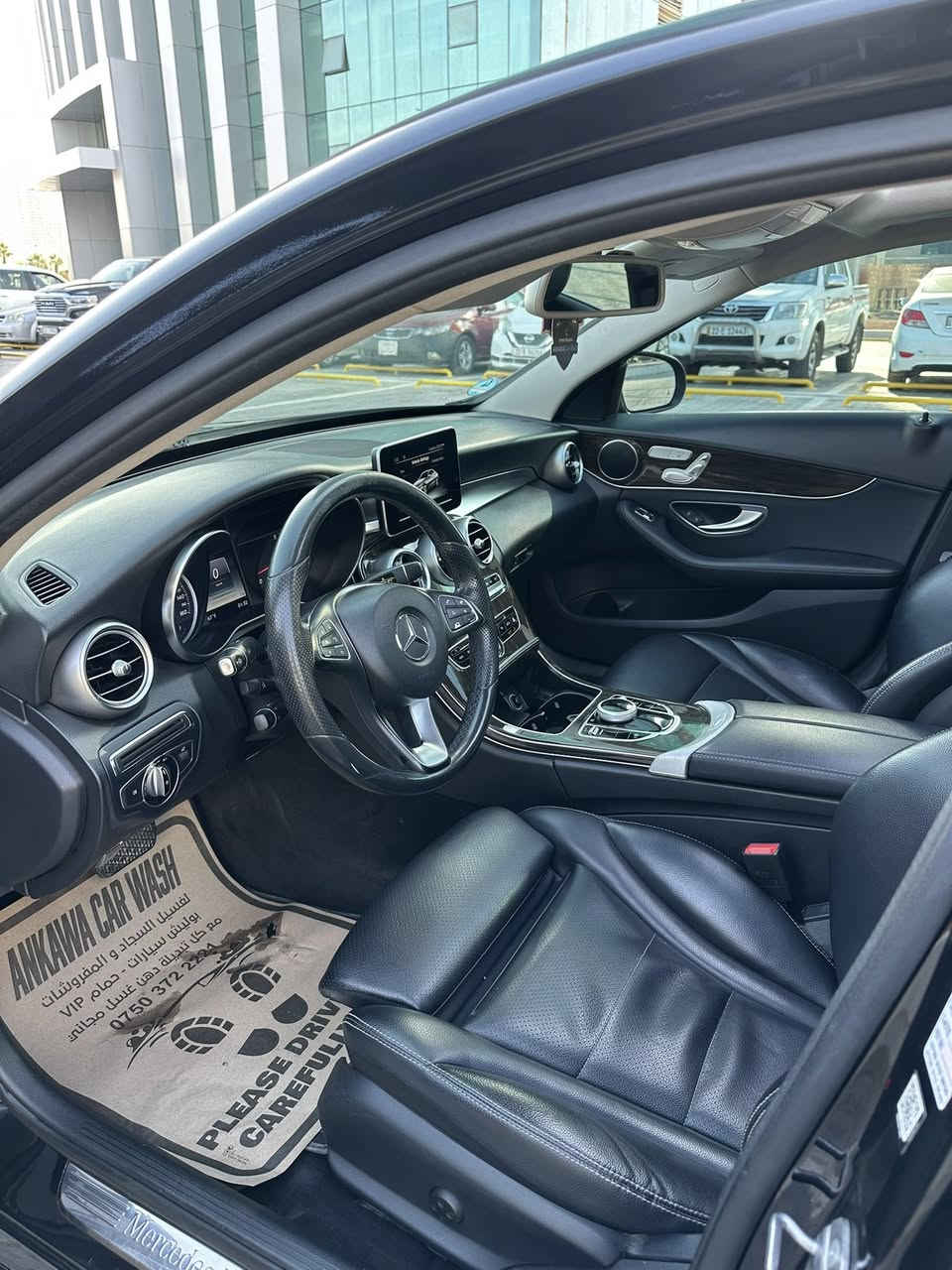 سلام وعليكم من رخصة الادمن المحترم
مارسدس c300 2017 
فول مواصفات 
بانوراما
كشنات جلد - تدفئة - كشنات خزن 
شاشة تحكم 
5 انظمة قيادة 
اشارة ترحيب  
رادارات 
سيارة حيل نظيفة استخدام شخصي باسمي
السيارة ليبل واحد بلادية 
الحادث : فقط جاملغ سكن صبغ بدون اي دواخل 
تحويل مباشر 
سيارة رقم اربيل 
سرها 220 وبيها مجال بسيط 
مكان السيارة اربيل📍
0750 840 0750 
للتواصل واتس اب
