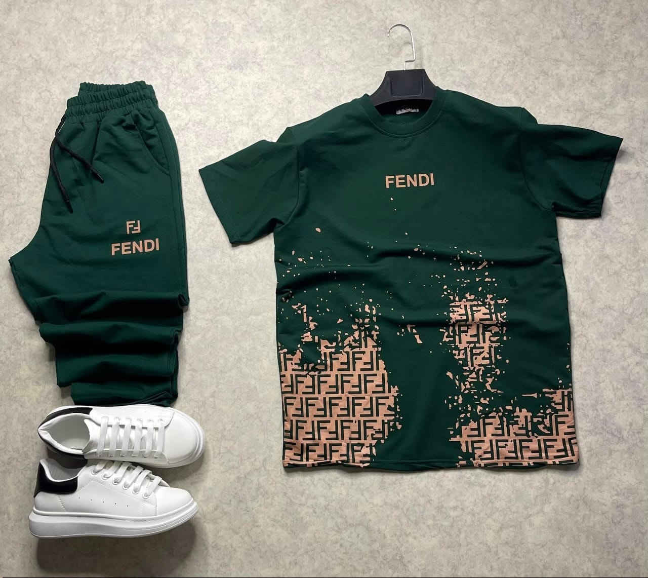 ﷽
 صلي علي الحبيب ❤️
موسم صيفي...2026 ⌛

ترنج  FENDI  ❤️

L. XL  XXL .3XL
الثريه ٤ 
الطقم 16 قطعة 

خامه ملتون ليكرا معالجه ضد الوبره ولانكماش وطباعه DTF ورب ف اليقه ودقه ف التقفيل والفنش شغال عالي ومحترم من بيت الملابس 🌸👌

من مجموعة مصانع و شركات
( بيت الملابس للجملة )
لصناعة للملابس الجاهزة بطنطا
للتواصل ع الوتس ‎ 01069368137 
https://t.me/+bffx93mV20RjZTVk


**إذا كنت صاحب هذا الإعلان وتريد حذفه لأي سبب، رجاءا أرسل رسالة إلى الدعم الفني**