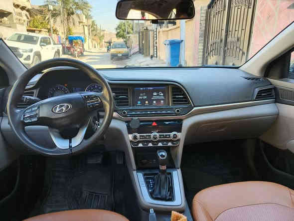 النترا موديل 2020 محرك 2000 امريكي الحادث جاملغ امامي يسرى مع قليل من البنيد السيارة جاهزة للعمل ه *********** متوفر وات ساب
