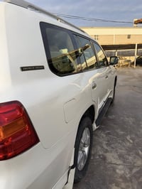 لاندكروزر • ٢٠١٢ • مشى ٢٠٠ ألف