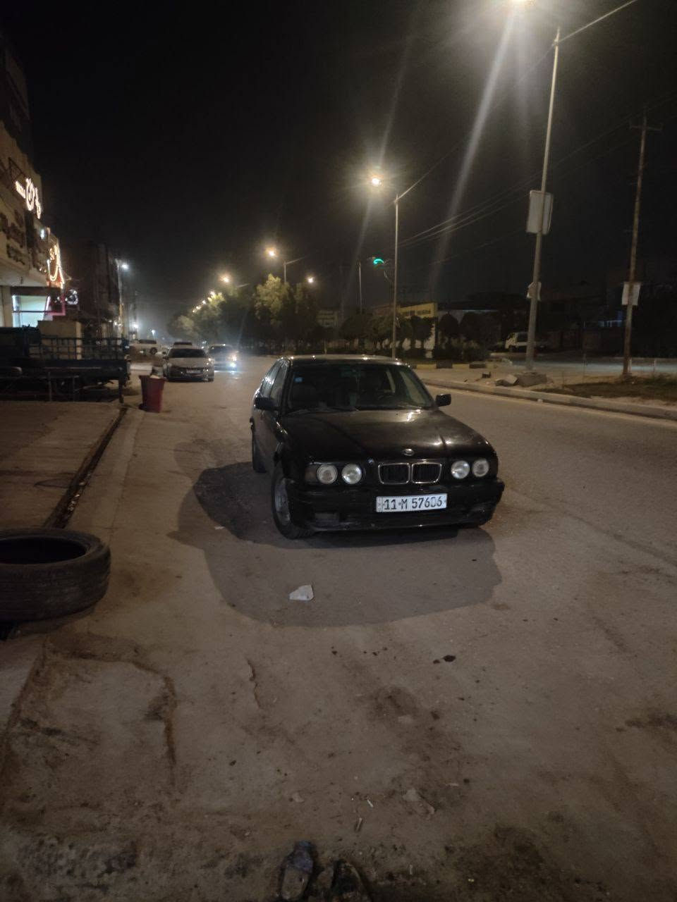 السلام عليكم
من رخصه الآدمن
سياره BMW 525i 1991 
سنويه بإسمي تنتهي ٢٠٢٨/٠٣ مكفوله من الكصه
سياره مكينه جديده  M20 يابانية مسكر فانوس
لا تبخير ولا تنقيص وناعمه مثل الورد
عدادات كلهن شغاله رون سرعه بانزين حراره شكد ماشيه كلهن شغالات
بيها تأسيس جديد مال ايرباكت (نقصه ايرباكات وعجينه)
بيها تأسيس مال كروس كونترول مثبت سرعه (نقصها ماطور ويده) 
جامات الصدر شغاله سنتر لوك شغال
جامه وحده وره  ما تشتغل نقصها (لو واير لو ماطور) 
ستيريو شغال + بلوتوث 
الدكم مال كلوبات جوزات M power
سياره نصبتها حلوه
منضومه التبريد (كلتلج بلادي بعز الصيف السياره حماوتها نص) 
عليها تخم وياله فافون حجم 15 بلادي (شمسي)
منضومه زينون بيه عالي (ابيض) وناصي شمسي (اصفر) 
مقاعدها قماش جكمجة موجوده قبضه كير وصاجه الماني
تبريد شغال والمجموعه مال بواوبات شغاله نقصه (قايش وغاز) 

حبايب اني رايد ابيعها
السعر ٤٣ ورقه واي غرامه عليها اني اسددها

حبيبي عندك استفسار راسلني خاص
لا تكسر بحلال العالم والله يوفقكم
هذا رقمي : ***********
