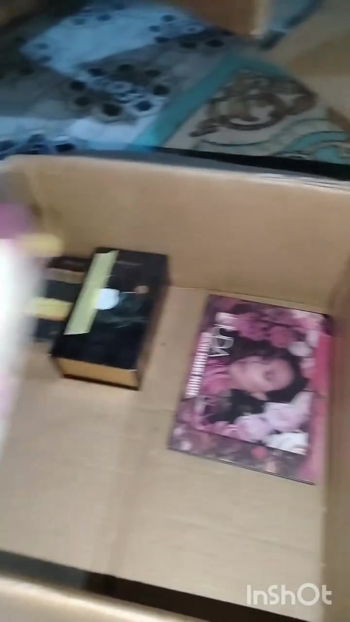 كارتونه تحتوي علئ مكياج وعنايه بشره وشعر وجسم تحتوي 30 قطعه عندي ثلاث كراتين
سعر الكارتونه 25 الف وتوصيل داخل الكوت 3 الف
👇


**إذا كنت صاحب هذا الإعلان وتريد حذفه لأي سبب، رجاءا أرسل رسالة إلى الدعم الفني**