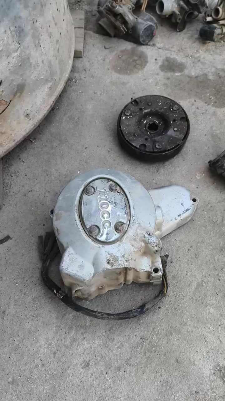 سلام عليكم غراص رباعيات للبيع اسعار خاص اغراض اصليه تفصيخ توصيل موجود كل المحفضات مكاني المتحتيه الحمزه الغربي *********** رقمي لتواصل خاص مفتوح
