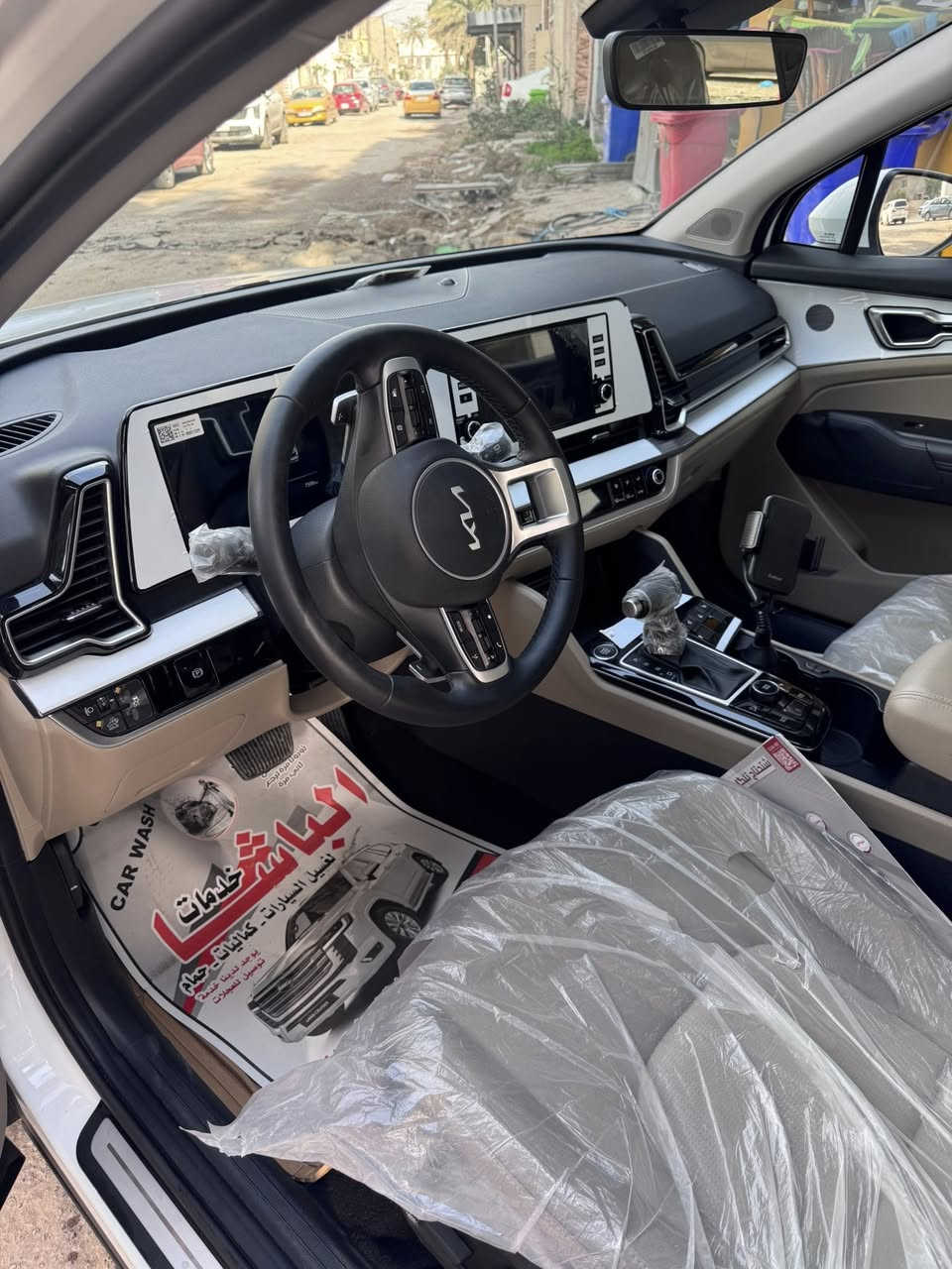 السلام عليكم عندي سبورتج موديل 2025 ماشيه 7500 السياره جديده جدا بصمه تشغيل عن بعد نفطه عمياء حساس امامي وخلفي جنطه كهرباء كشنين كهرباء كشن حار شاحن موبايل ااسعر 238 $ وكاله نم مكفوله كفاله عامه 
 ***********
