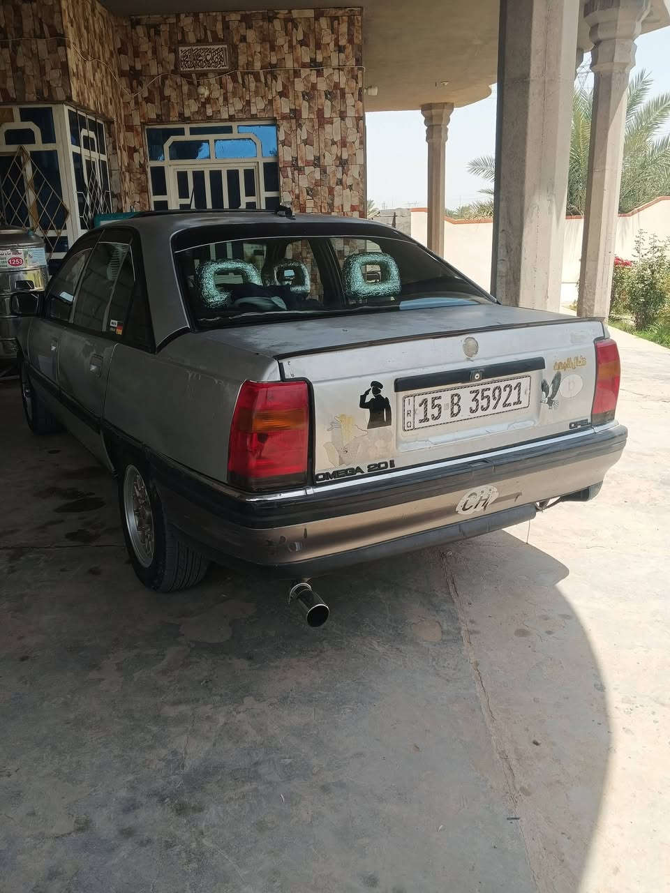 سلام عليكم للبيع وبل وميكة موديل ٩٢ مكينة ٢٠ كير محرك كفالة سيارة بلادية لا صبغ ولا خياس ولا ضربة ولا كصة كهربايات كلهة شغالة رقم نبار سنويه لل٢٠٣٠ تحويل ثاني يوم  سيارة جاهزة ترايك وين ميعجبك صدر امامي خلفي كلة جديد سعر ٣٠ وبيهة مجال بصيط  مكان بغداد ابو غريب *********** موجود واتساب او تصال
