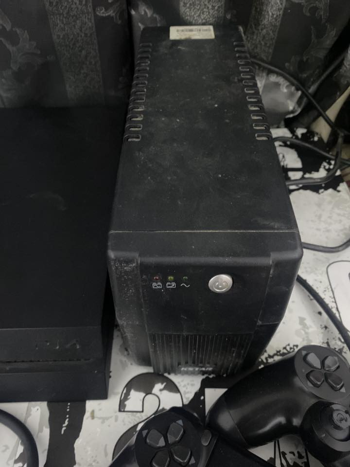 بلي فور سلم ذاكرة ٥٠٠ ويا (يوبي إس) ويا جوستكات اصلية ٣ واير HD اصلي وايرات شحن جوستكات طول مترتين أصليات جهاز نضيف كلش رايدة ٣٢٥ الاف شراي هذا واتسابي ***********
