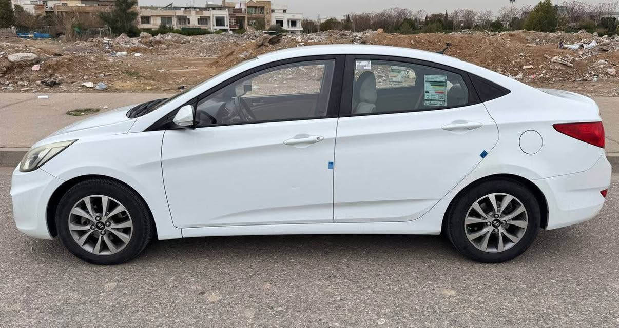 هۆندا ئەکسێنت ٢٠١٧ 
مواسەفات ئەمریکی 
ئەی بی ئێس
تراکشن  
٦١ هەزار ڕۆیشتی 
لێدرانی نیە پێش و پشت کەپسە 
تەنها سەر بۆنیتی کارتی هەیە
کەمتر لە بستەک بن دۆسەی لای سەکنی
گێڕ، مەکینە، بەناوکردن و غرامە بەشەرت  
سەنەوی و هەزەی نوێیە 
نرخی ١١٥ وەرەقەو مەجال 

*********** سوران, أربيل
