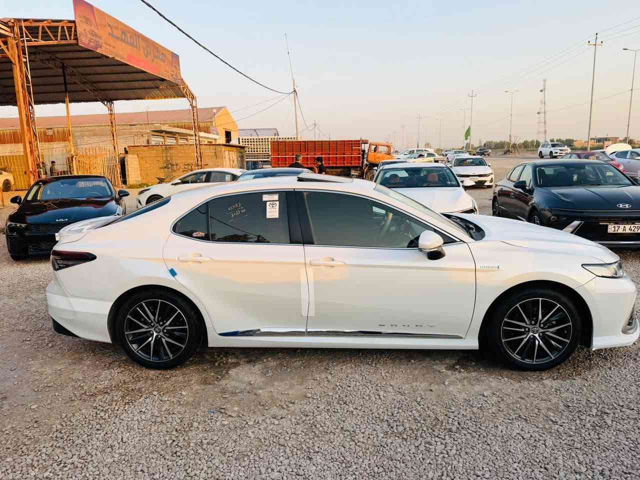 السلام عليكم كامري 2024 خليجي وكاله عبداللطيف فول مواصفات هايبرد ماشيه 76 الف بيه فقط بارد اصبعين موضح بل سونار وشرط لاتبديل ولا صبغ رقم بغداد ثاني يوم مداور بسمك  السعر 230.  مكاني رميثه.    ***********.
