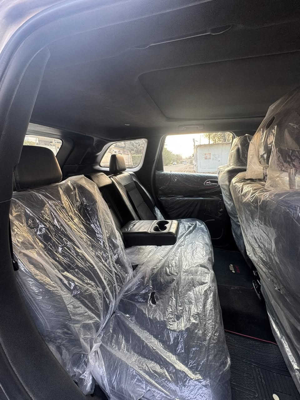 بسم الله ما شاء الله 🤍
ارخص جيب بكل العراق بيع سريع 
بلعافية ع الياخذها 

جيب SRT خليجي وكالة هارلم 🐦‍🔥
رقم بغداد ومميز 60100 🐦‍🔥
المديل : 2015 ماشيه 100 كيلو حقيقي 

المحرك : SRT . V8 . 6.4L 🐦‍🔥
سابقن حالين طابوكه 5.7L وتفرعات 6.4 🐦‍🔥

المواصفات : بنورما + رادار امامي 🔥
داخل كاربن فايبر وسقف كنتاره 
مكابح رياضية SRT 
رادار خلفي + جانبي ايمن + ايسر 
رادار امامي امكانية تحكم بوضعيات موقد كهربائي ويل قياس 20 أنج ويل SRT 
كامرة خلفية حساسات خلفية 
كشنات حضن نظام تشغيل السياره عن بعد لايت زنون + كزوز بورله من طول لطول 
نظام كزوز بوابات شغاله 
السياره عليها برمجة خفيفه وبسيطه 
لدات متغيره اماميه ولد متغير خلفي 

حادث السياره : خليجي وكالة هارلم
وصار بيها حادث بلعراق 
جاملغين وبنيد بدون شواصي 

ملاحضة السياره بيها نواقص حكهن 3 ورقات نواقص فقط 🤍

عنوان السياره : بغداد 
سعر السياره : 155$ 
اتصال :  ***********
