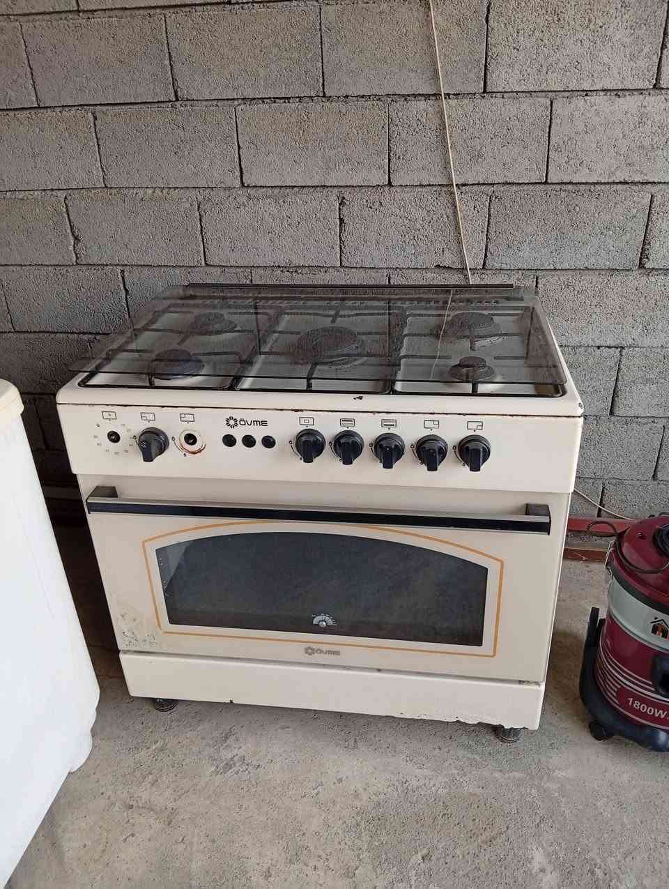 يوجد قسالات  طباخات مكانس الكهربائيه فرشات  للبيع  المكان قريه الجرف..  ***********
