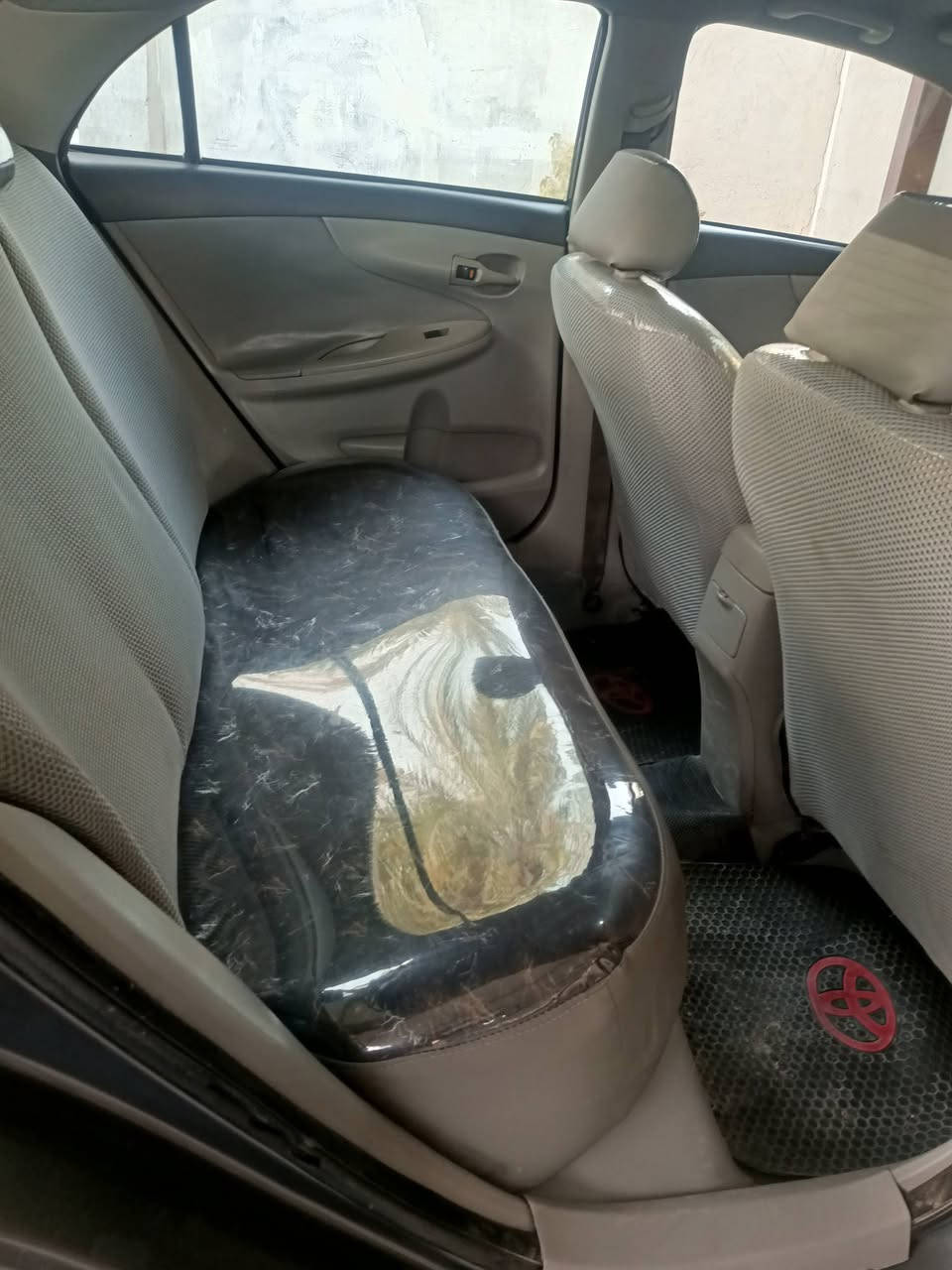 سلام عليكم
كورلا موديل (2012)
وارد امريكي كندي
محرك كير تبريد نضيف ما عدى محرك شويه بي تبخير
شاشه اصليه تحكم ستيرن اشير بل مري لد نهاري
سياره جاملق الايسر مبدل بدون دواخل وطخه بل بنيد
سياره نضيفه  دوشمه جديده سقف وكاعيه وكشنات 
سعرها(115)
مكان بغداد بياع نهائيت شرطه الخامسه
رقم الهاتف (***********) بي وتساب
