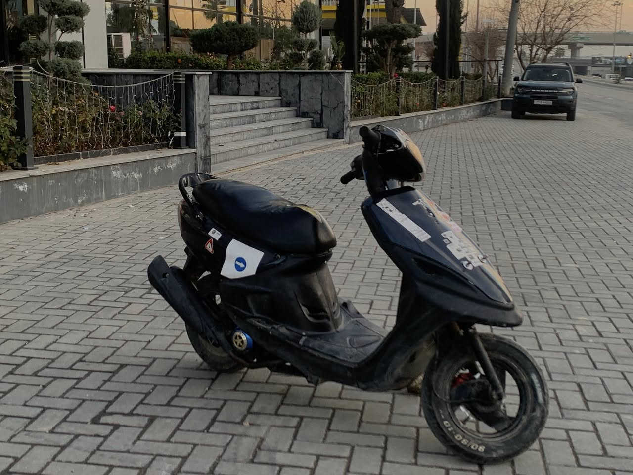 اسلام عليكم
دراجة ماكس قجمة للبيع
دراجة نضيفه من كل النواحي كفرات ومحرك 
ونكره سلف وهندر وصالنصه رياضي
سعرها مناسب 350 وبيها مجال للشراي
واتساب:***********
رقم مبايل***********
