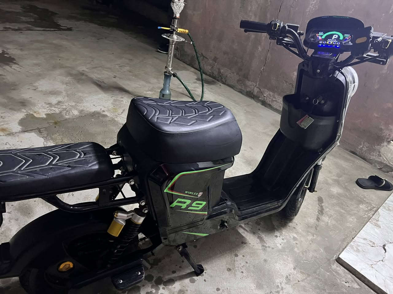 سلام عليكم عندي ماطور شحن R9 للبيع السعر 400 وبي مجال الماطور كلشي بي جديد ممبدل منا كلشي باترياته جدد وبي ضربه خفيفه انضرب بلباب العنوان موصل حي القدس مقابيل كوفي سويد ماخذو بس للشغل ومحتاج فلوسه فردت أبيعه رقمي الي يريده ***********
