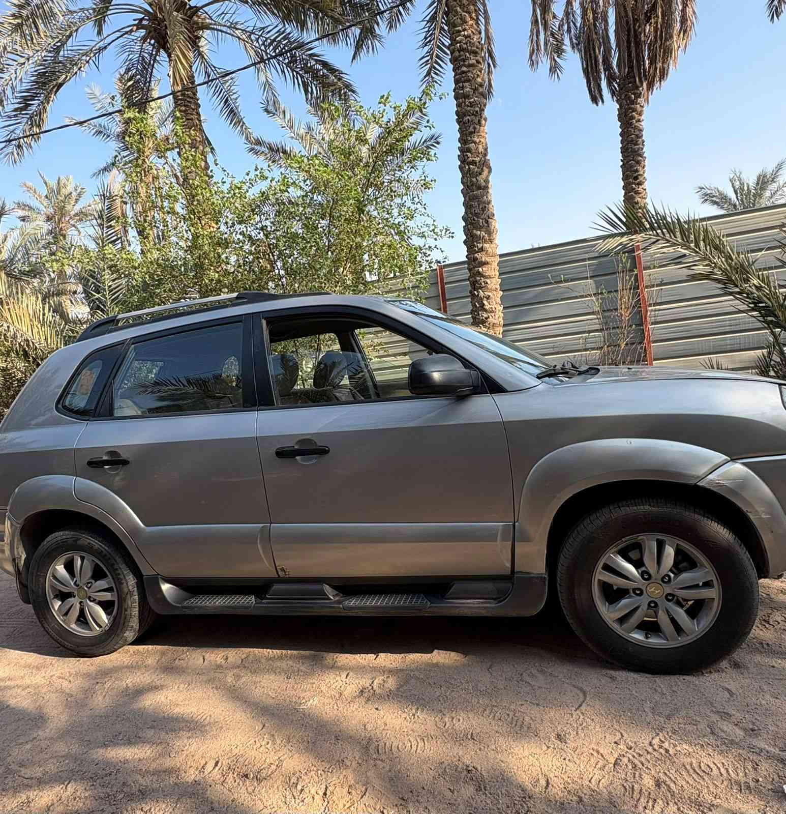 مكلف بنشر سياره توسان للبيع ب١٣٠ وبيها مجال مكانها أبي الخصيب حمدان  *********** الشراي يتصل رقم انكليزي
