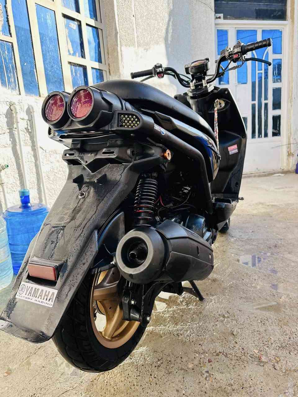 السلام عليكم
سكنس جبلي ١٤
دراجة فول نضافة اخت الرمبة 
نقصهه فقط قبق فلتر شوتة غيرة برغي مناقصهه نكرة سلف بكل وقت مكينة خير من الله كهربائيات كلة شغال ولباقي كدامك

السعر ٩٠٠ 
مكاني الشعب 
***********
