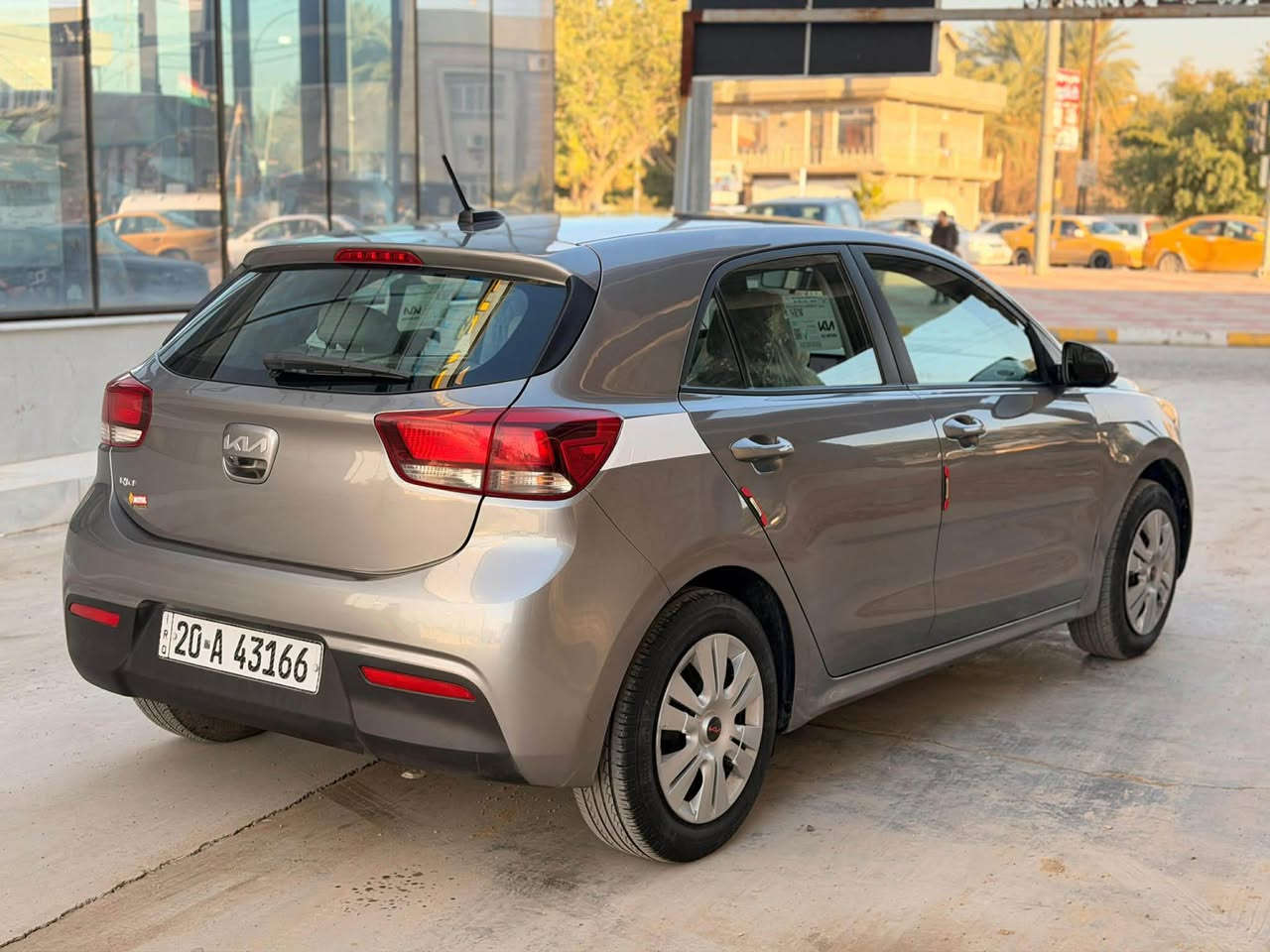 هاش باك  2023. وين اللي يدور سيارة مناسبة . جديدة . ما ماشية  . جوه السوك (( 96 )) ورقة ومجال بسيط 
حادثها جاملغ وباب وربع البونيد صور حادث و سونار داخل منشور 
سيارة جديدة بمعى الكلمة ماشية 30 الف فقط  محرك ١٦٠٠ دوش دبل نوزل حساس امامي مانع انزلاق نظام سبورت كاميرا خلفي دواره شاشه كاربلاي تحكم ستيرن من الجهتين 
رقم ديالى انكليزي 
 
مكان السيارة ديالى خانقين

رقم صاحبة السيارة *********** بي واتساب خناقين, ديالى
