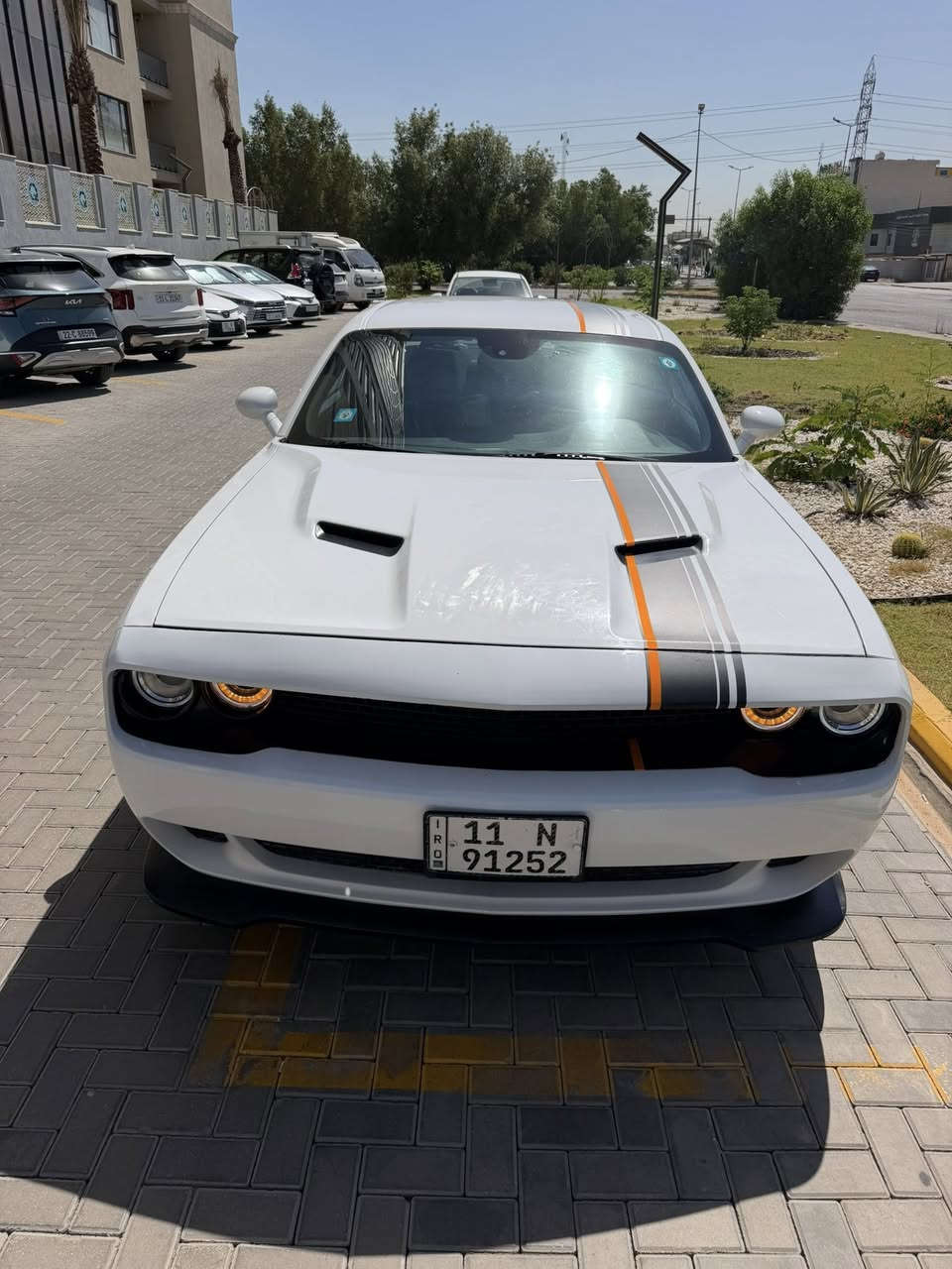للبيع جالنجر sxt موديل 2018
رقم بغداد الجديد شرط التحويل 
محرك 6 سلندر 3600

كير محرك تبريد كفاله 
شاشه كار بلي
كشن السايق كهرباء
مري تعتيم
تبريد خلفي
وباقي مواصفات المعروفة

حادث السياره دعاميه ونصبغ الجاملغ الأيسر فقط بدون ايرباك 

السياره حلوه وجاهزه ع آخر حبه وعليها ادامه جديده وحداديه جديده 
ويل تو سايز حجم 20 وتخم تاير جديد

السعر 170 

مكان السيارة بغداد 
***********
