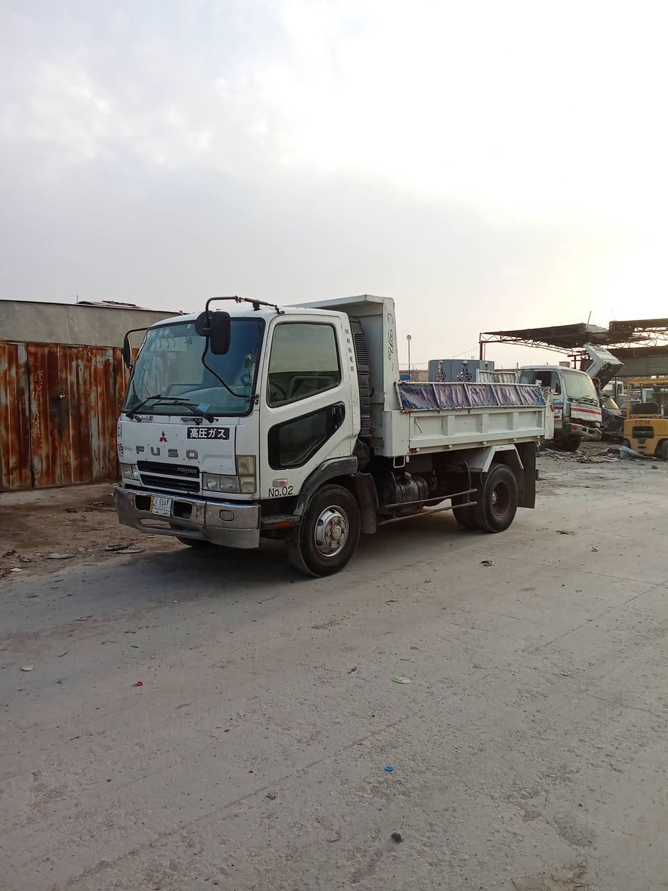 يا لله كرستال للبيع سياره مكفوله كفاله عامه موديل 1999مكان سماوه  ***********
