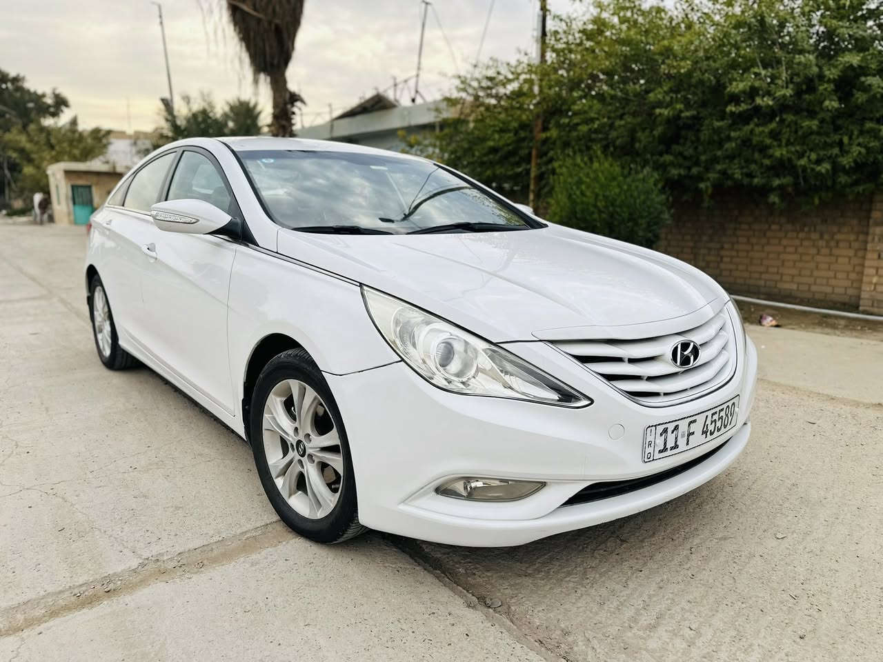 السلام عليكم
للبيع سوناتا 2013 خليجيه 
رقم بغداد جديد بسمي 
مواصفات الشركه العامه 
كشن كهرباء 
قطعتين تبريد 
مرايات شفط 
محرك 2400 دوش
حساسات خلفيه 
شفتات كير بالستيرن 
وباقي المواصفات المعروفه 
السياره مكفوله من ضربه و صبغ بيها بارد قليل
ماشيه ١٢٩ محرك و كير ع وضع شركه 
السعر ١٣٤ وبيه مجال بسيط للاستفسار ***********
