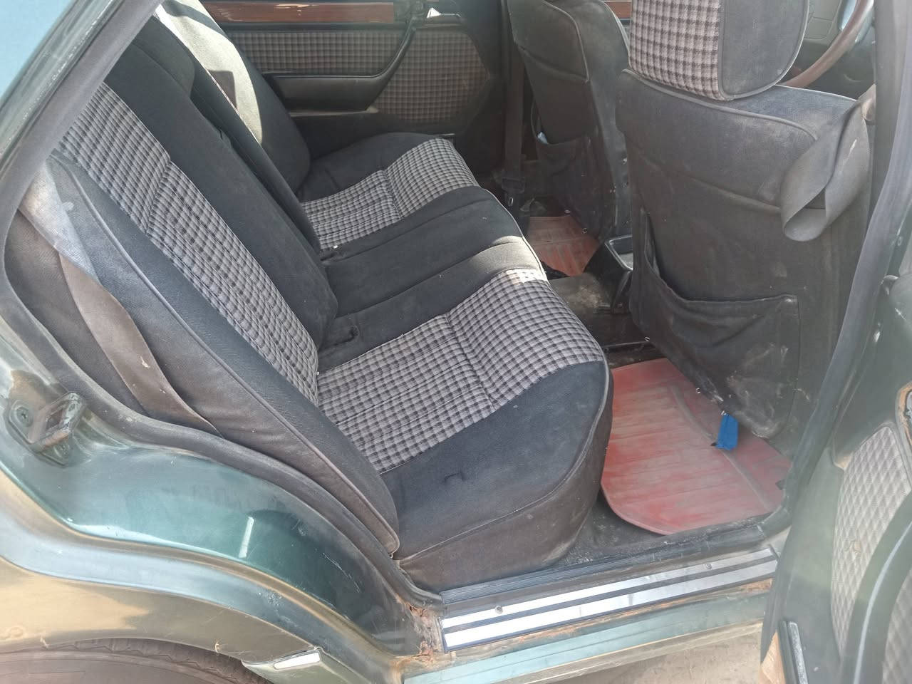 مارسدس رقم بغداد الماني مكينه وكير فيفيتي كفاله تبريد شغال عنوان الشطره السعر ٣٥ مراوس عادي ***********
