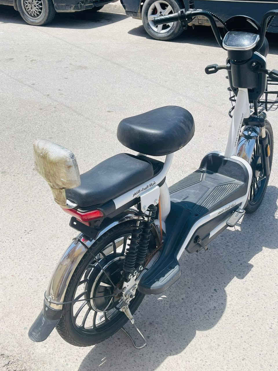 ماطور شحن للبيع
شركة البيداء الاخضر 
5بطارات 
سرعه 40
تشغيل عن بعد 
نظام سرقه
سعر 330وبي مجال للطيبين
المكان الموصل التعليم العالي 
رقم الهاتف ***********
موجود ماسنجر للي يحب يراسل
