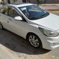 هونداي أكسنت موديل 2011   خليجي محرك 1600دوش قطرتين فتحت سقف  أشاير مر...