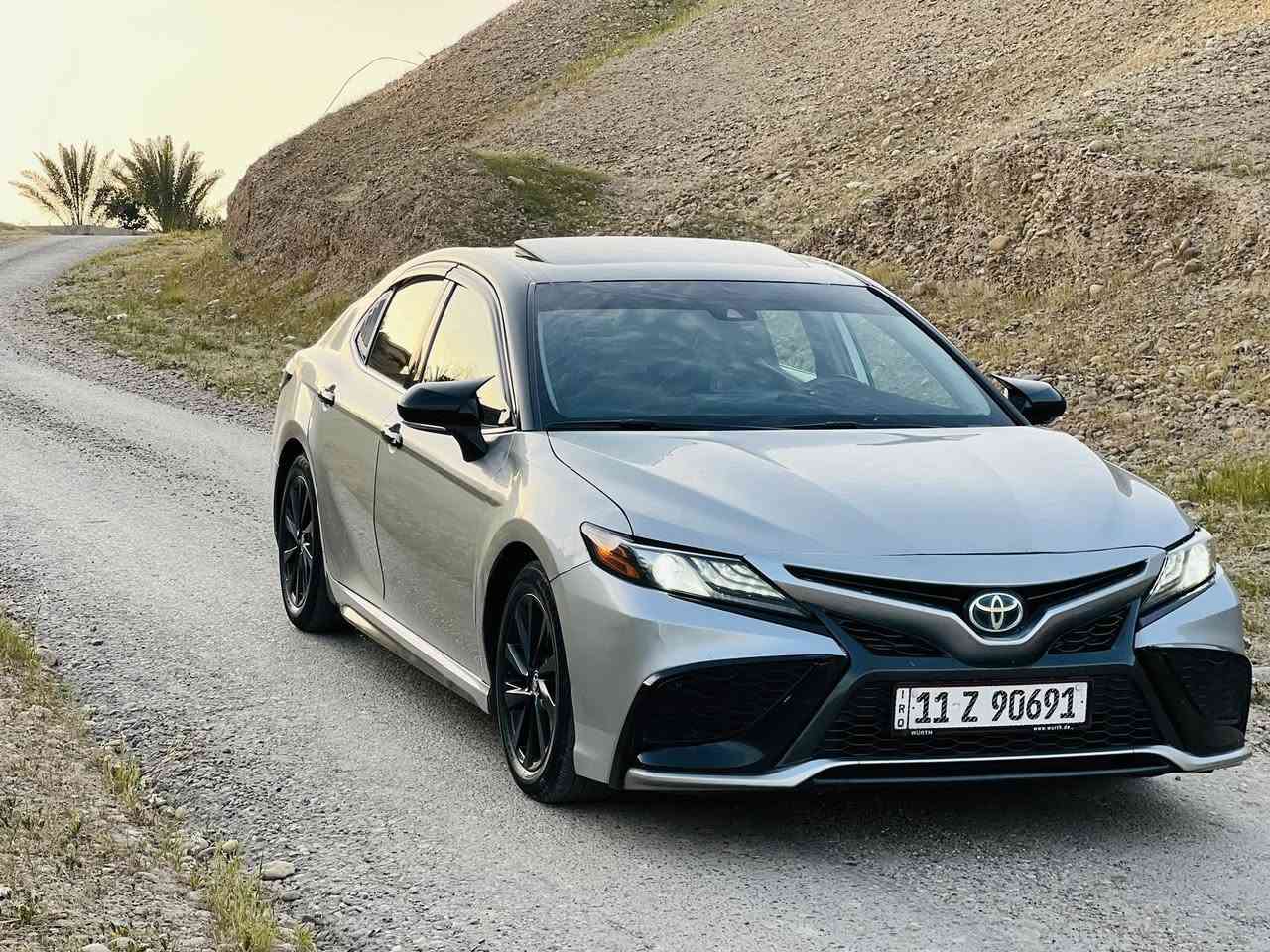 كامري xse2023
هايبرد 
المواصفات 
بصمه ✅
فتحة سقف ✅
مقاعد جلد✅
مقاعد كهرباء✅
تدفئه مقاعد ✅
شاشة كبيره ✅
فول تحكم ستيرن ✅
رادار تصادم امامي ✅
رادار النقطه العمياء ✅
عدم مغادره خط السير ✅
شاحن واير ليس✅
اوتو هولد ✅
سايد بريك بصمه ✅
كامره خلفيه ✅
3 وضعيات قياده ✅
وضعيه EV ✅
فول LED✅
اشاير بل مري ✅
مبدل بيها بونيد والباقي بارد وبيها سونار 
السياره فول مواصفات  وجديده 
رقم بغداد تحويل مباشر هزه جديده رقم جديد
سعر 185 بيها مجال 
مكاني اطراف تكريت الزلايه 
الشراي يتصل ***********
