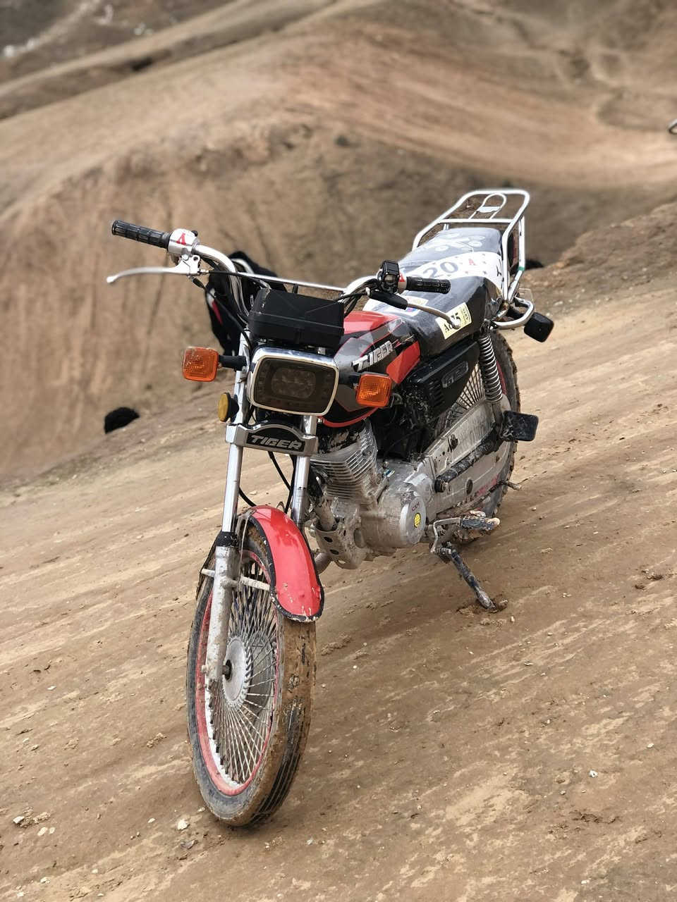 مـاطـور تایـگـر لـلـبـیـع 4گــیـر مـودیـل 2020 
مـحرك ابشرط لاصـرف ولا صـوت
تایرات نضیف جوبات جدید
هـندر واحد یشتغل
صـالانسە کاتم جدید دبلات شغال کهربائیات شغال یحتاجلە باتري
تانکۍ وکشن نظیـفە‌ وحلوە لون احمر
ماطـور نضیفە وکعدتە حلوە والگشر گدام العین
السـعـر 320وبـیـها مـجال للشراي شراي تعال خاص اواتصال عـلی
رقم موبایل***********
